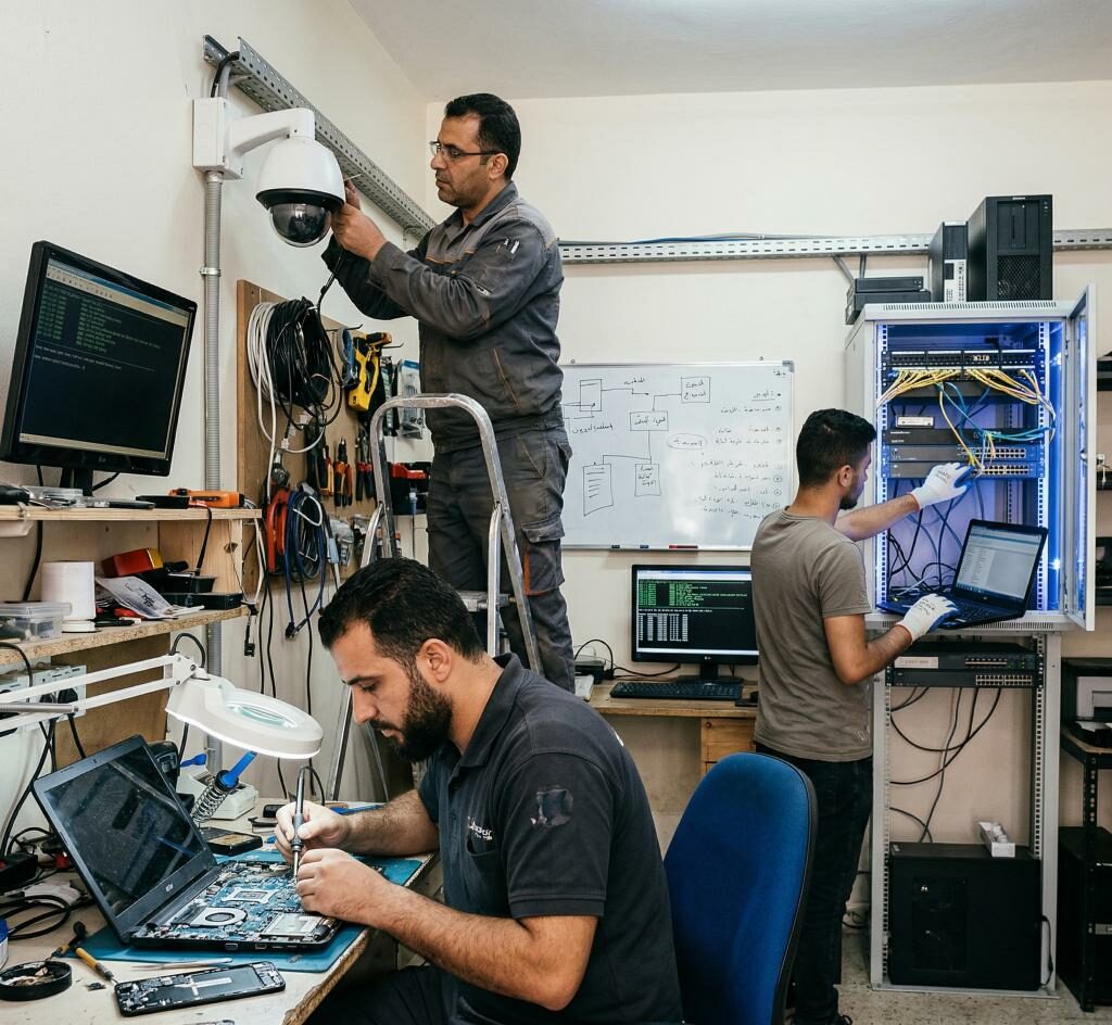 خدمات تقنية واتصالات في عجلون